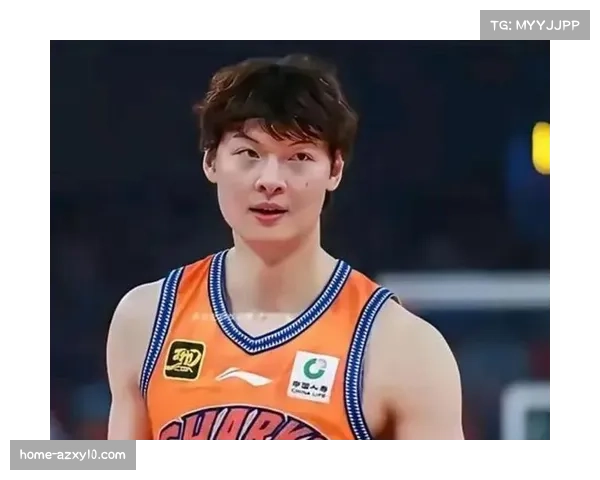 上海男篮豪取八连胜登顶积分榜 王哲林刷新赛季得分纪录